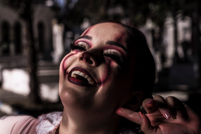 How to Make a Clown Halloween Costume