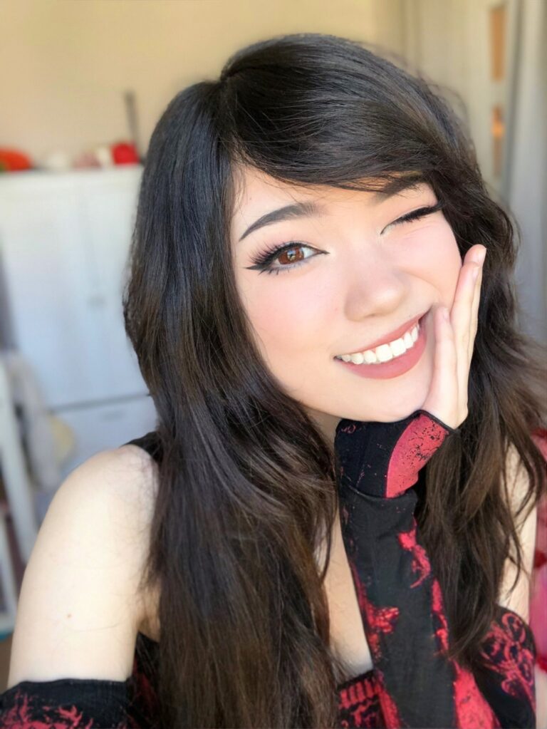 The Art Of Emiru No Makeup